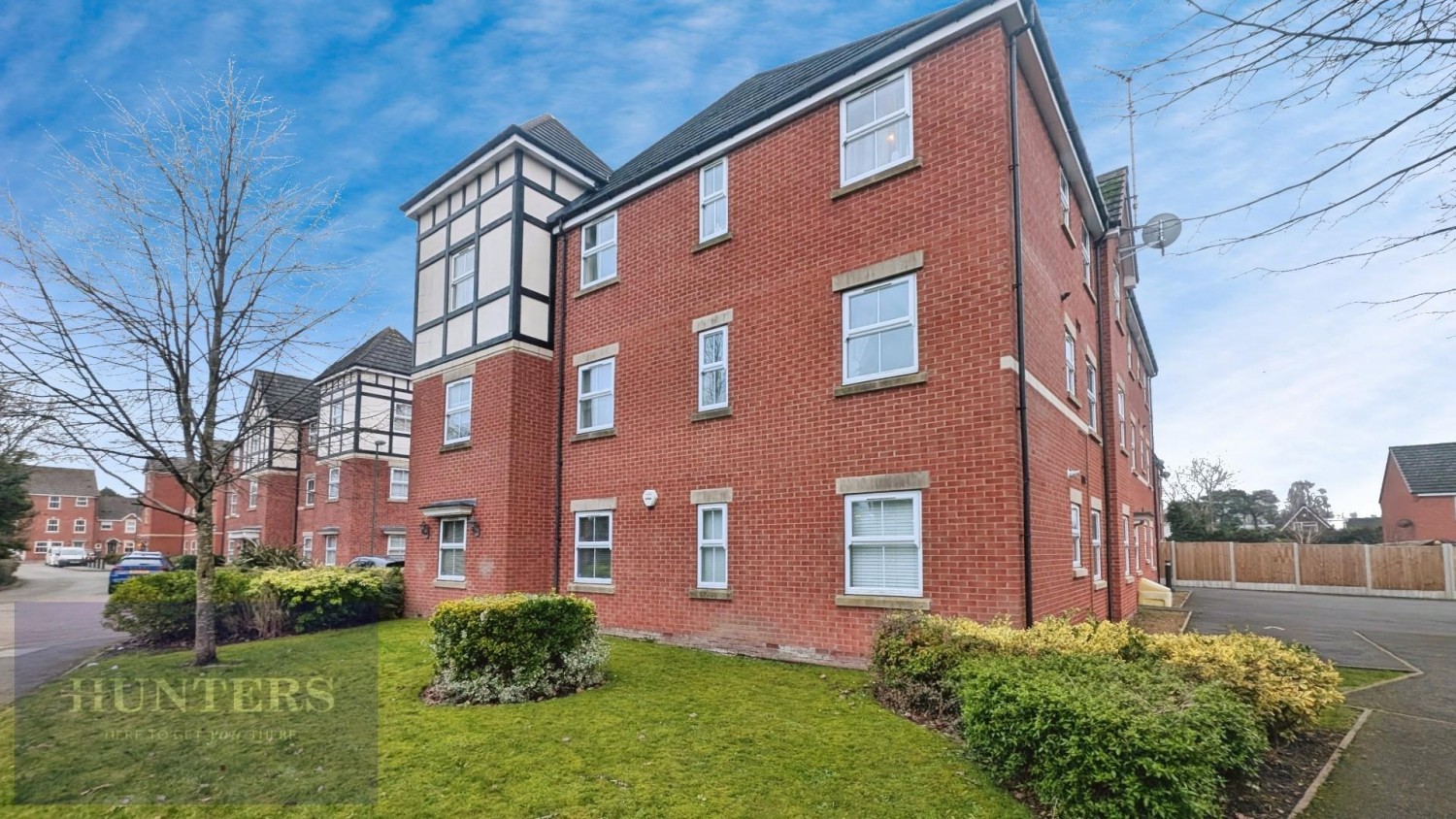 Snitterfield Drive, Shirley, Solihull B90 4AZ