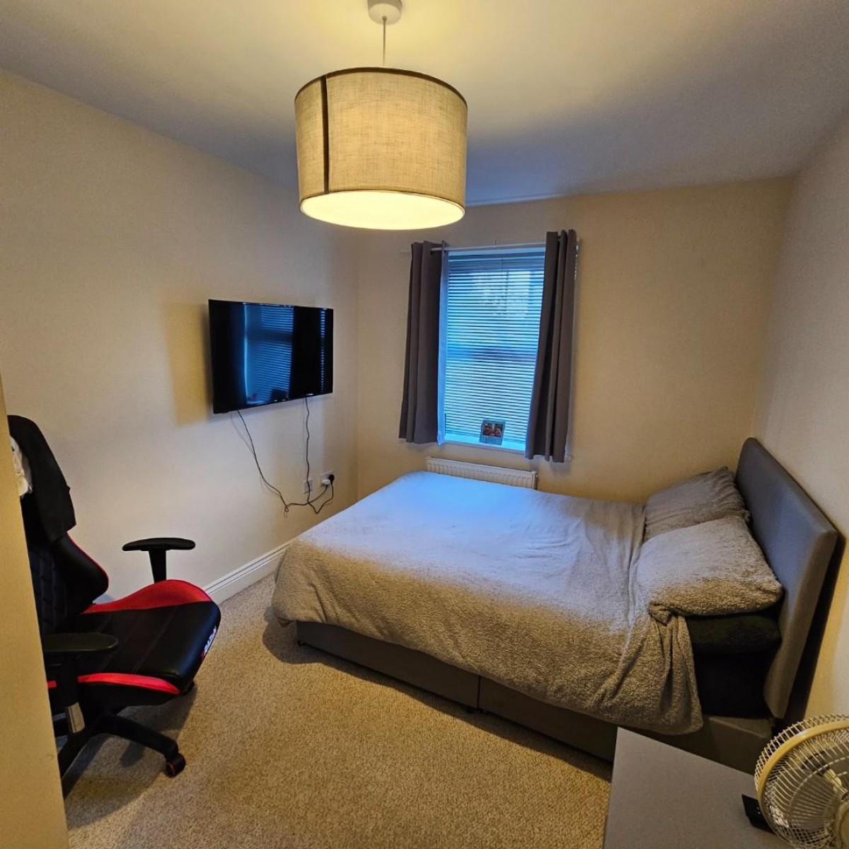 Snitterfield Drive, Shirley, Solihull B90 4AZ