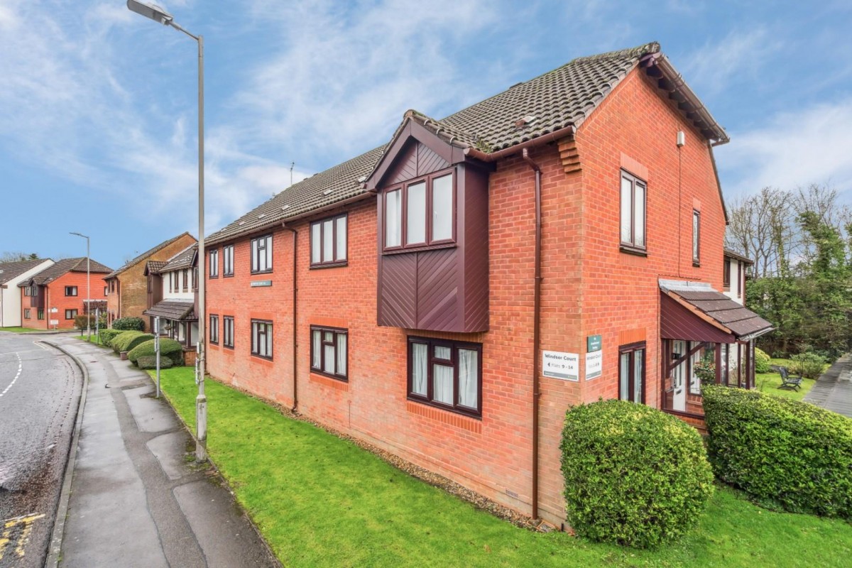 Windsor Court, King George V Road, Amersham, Buckinghamshire, HP6 5AN