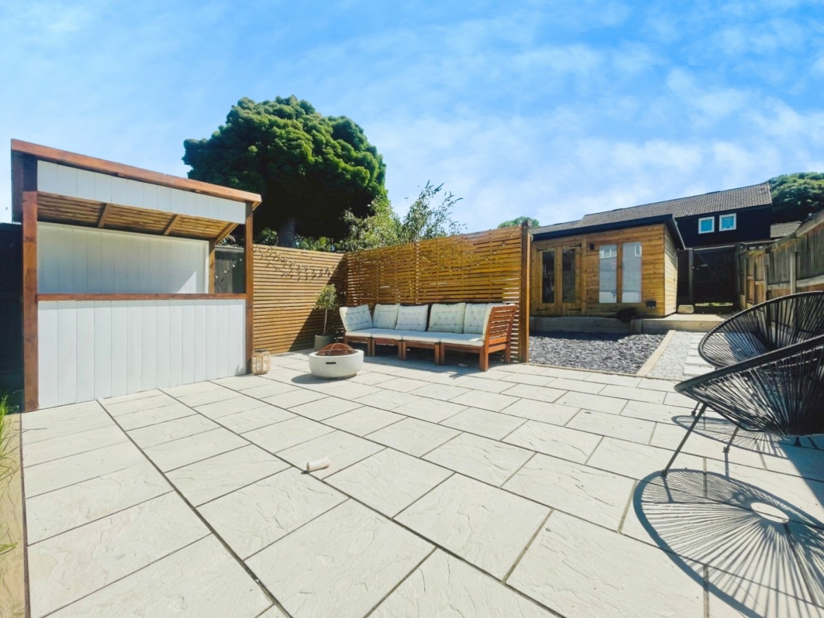 Old Park Avenue, Canterbury