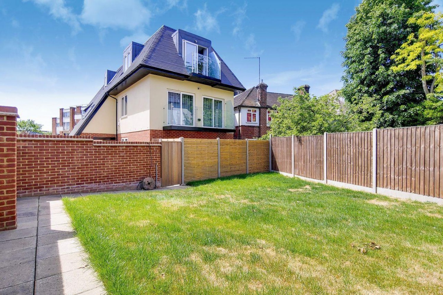 Woodlands, London, NW11