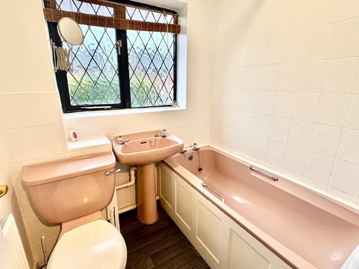 Pinewood, Atherstone