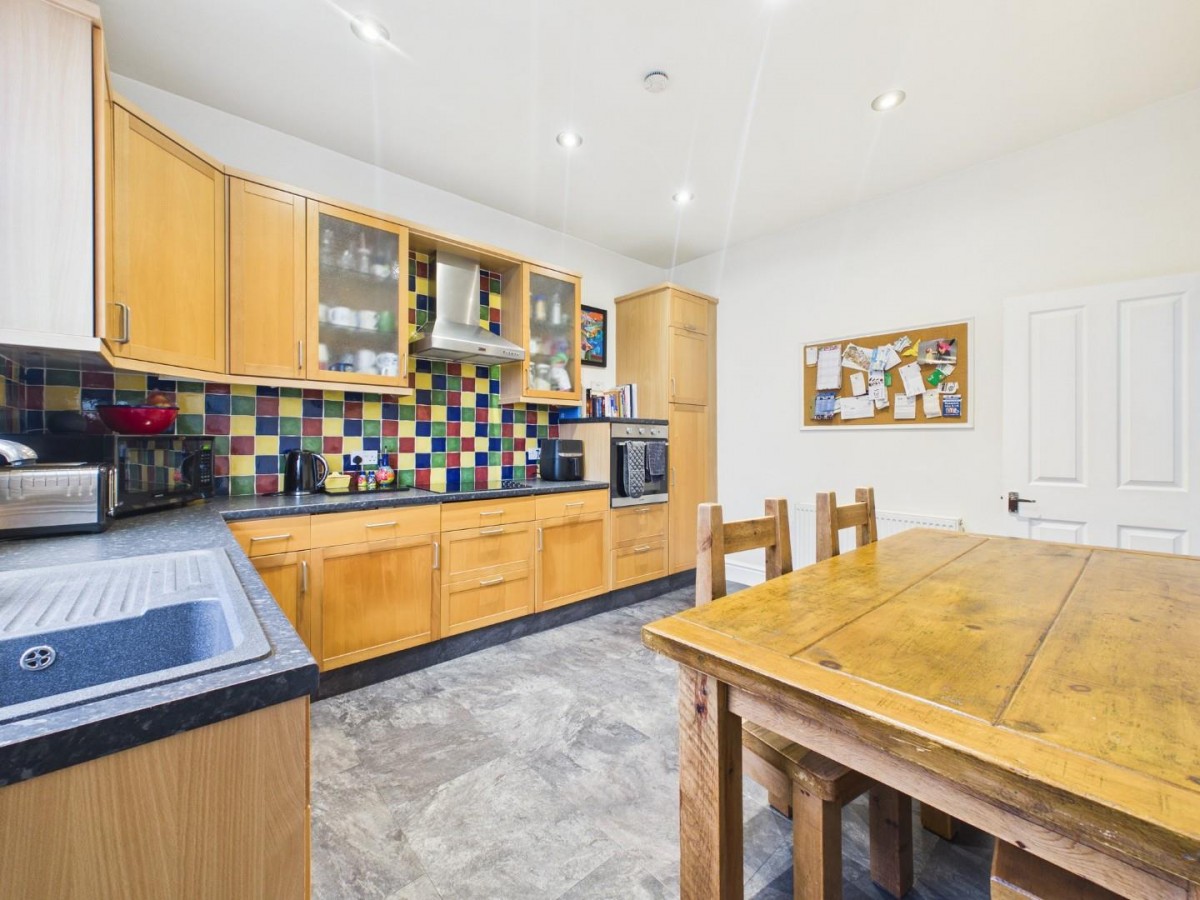 Unity Street South, Bingley