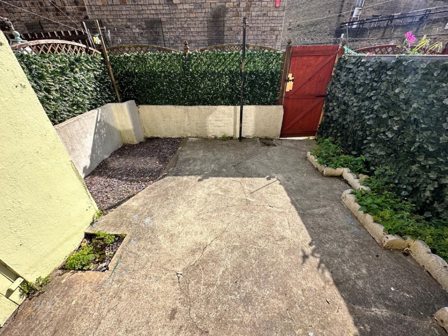 Dockfield Road, Shipley