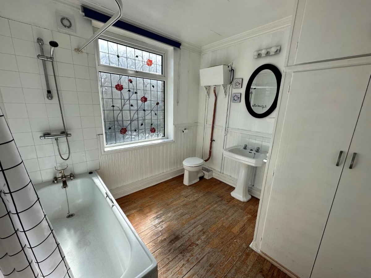 Dockfield Road, Shipley