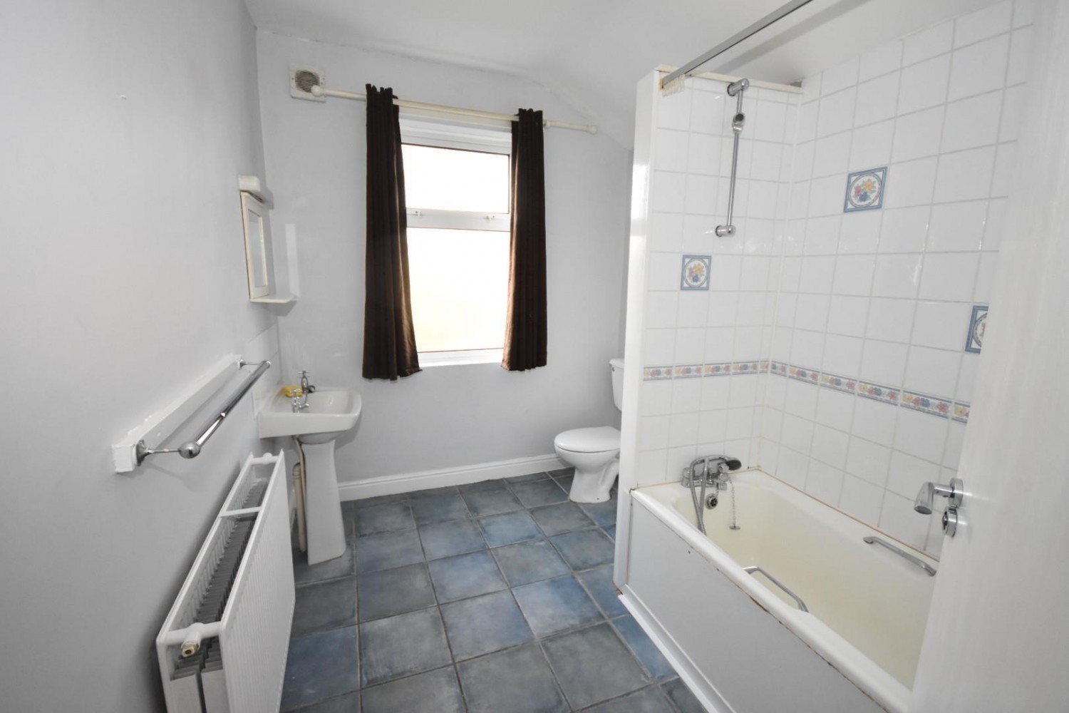 St. Johns Road, Newbold, Chesterfield, S41 8TG
