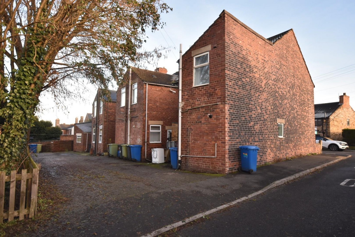 St. Johns Road, Newbold, Chesterfield, S41 8TG