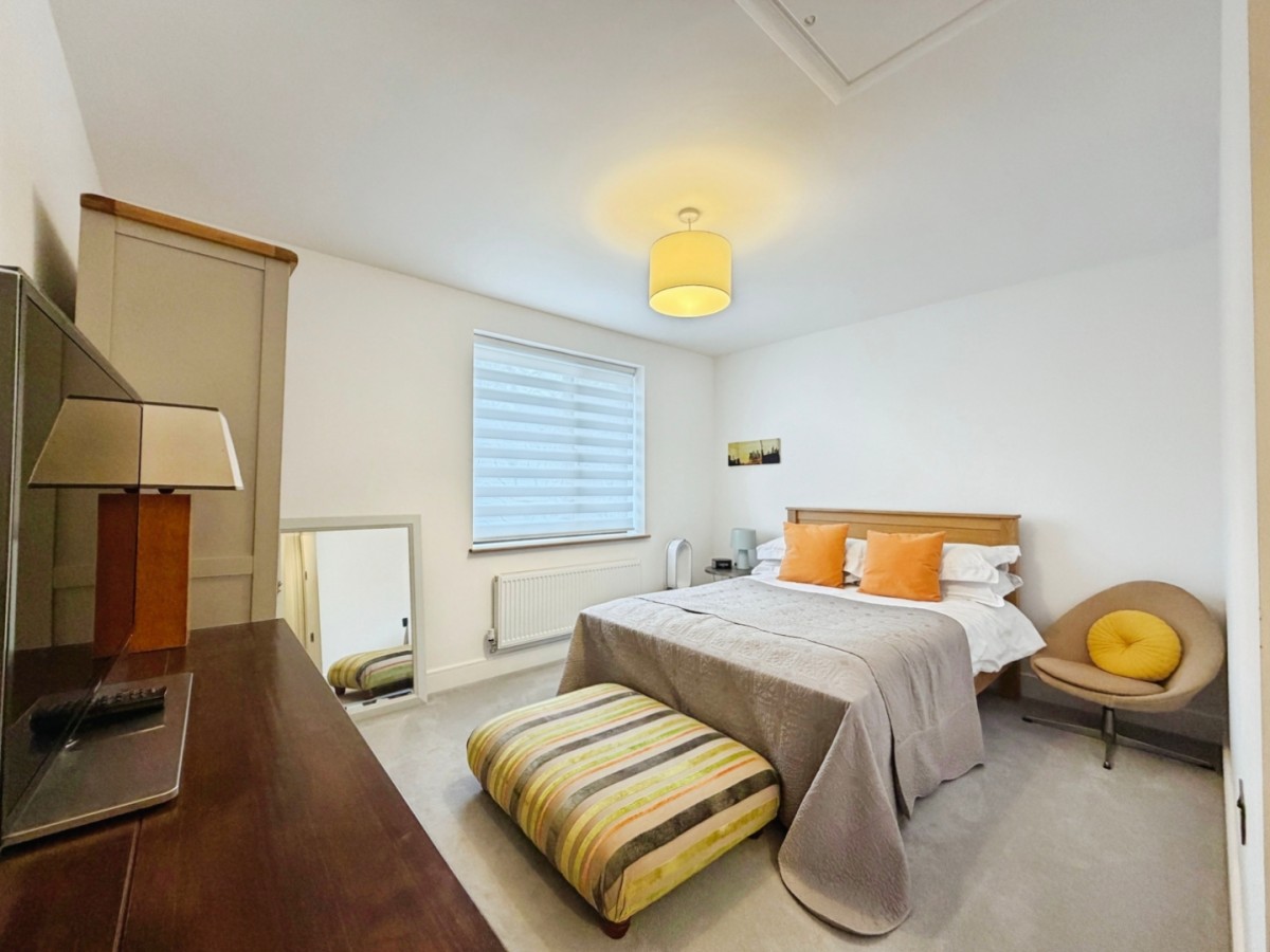 OTIUM LAKE, PLUCKLEY