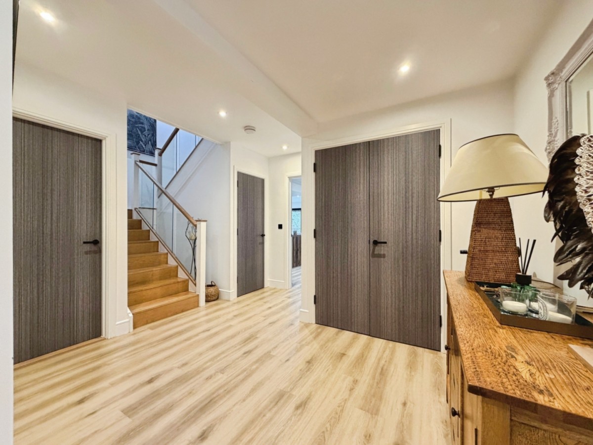 OTIUM LAKE, PLUCKLEY