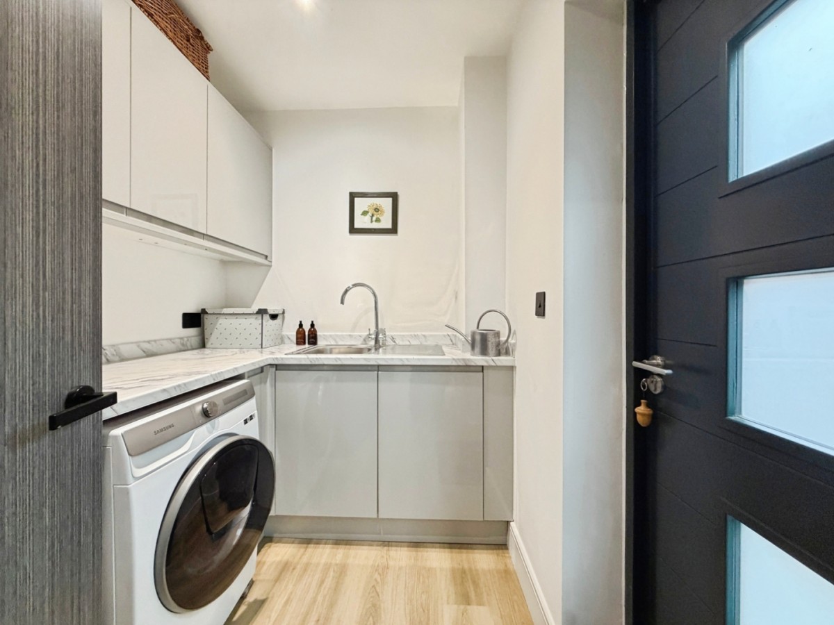 OTIUM LAKE, PLUCKLEY