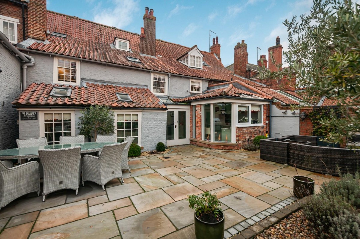 St. John Street, Beverley, HU17 8HT