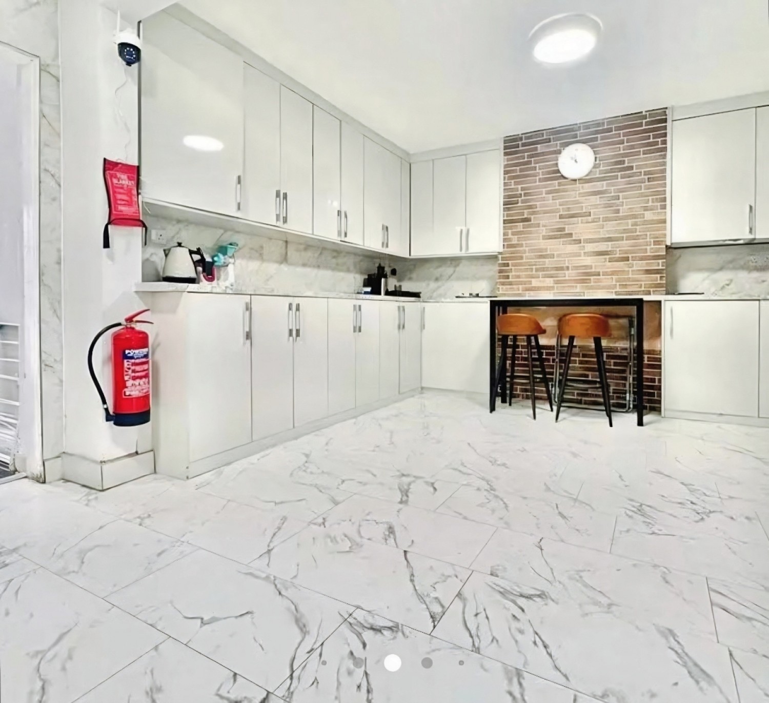 Cambridge Close, Hounslow