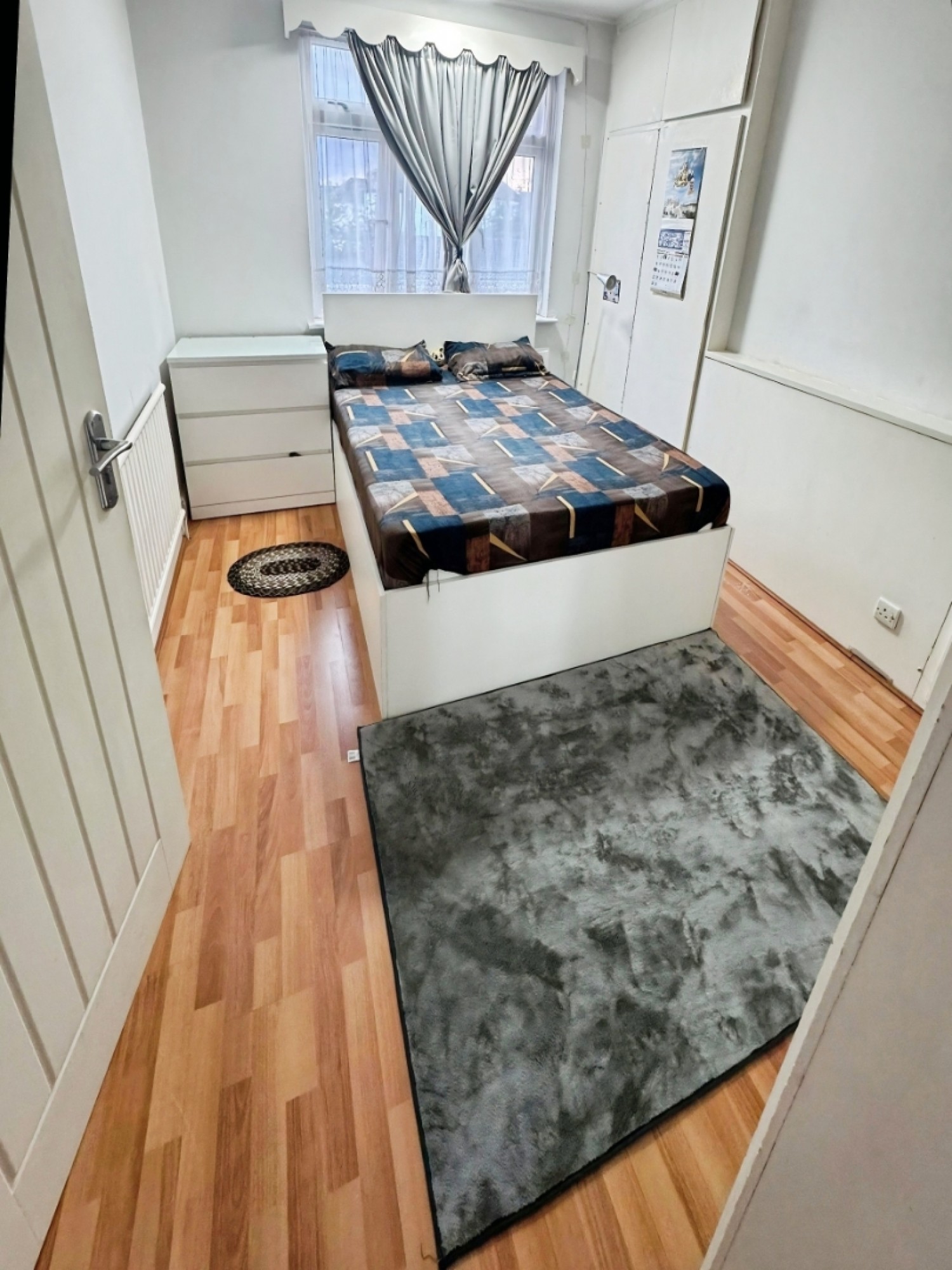 Cambridge Close, Hounslow