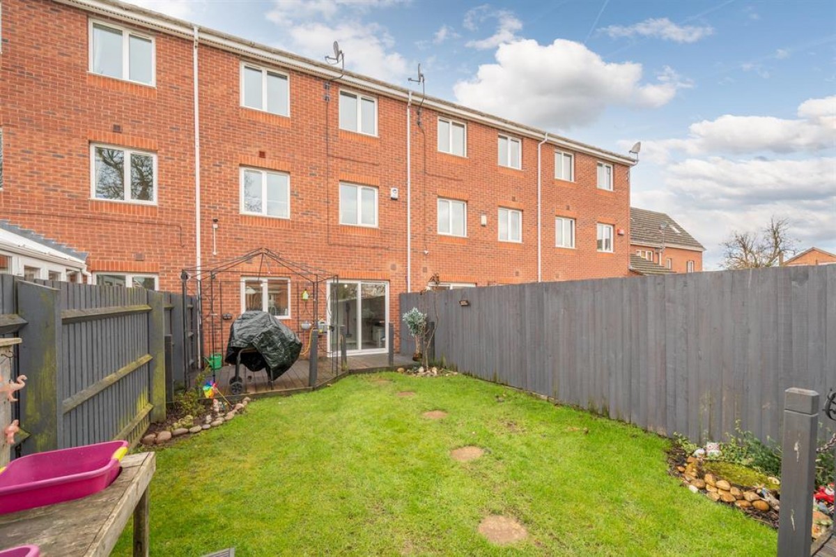 Bickon Drive, Quarry Bank, DY5 2JF