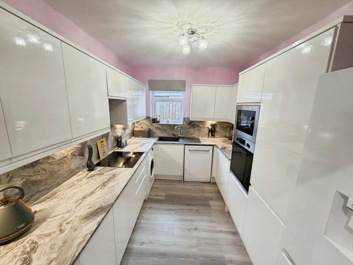 Glenesk Road, Great Sutton