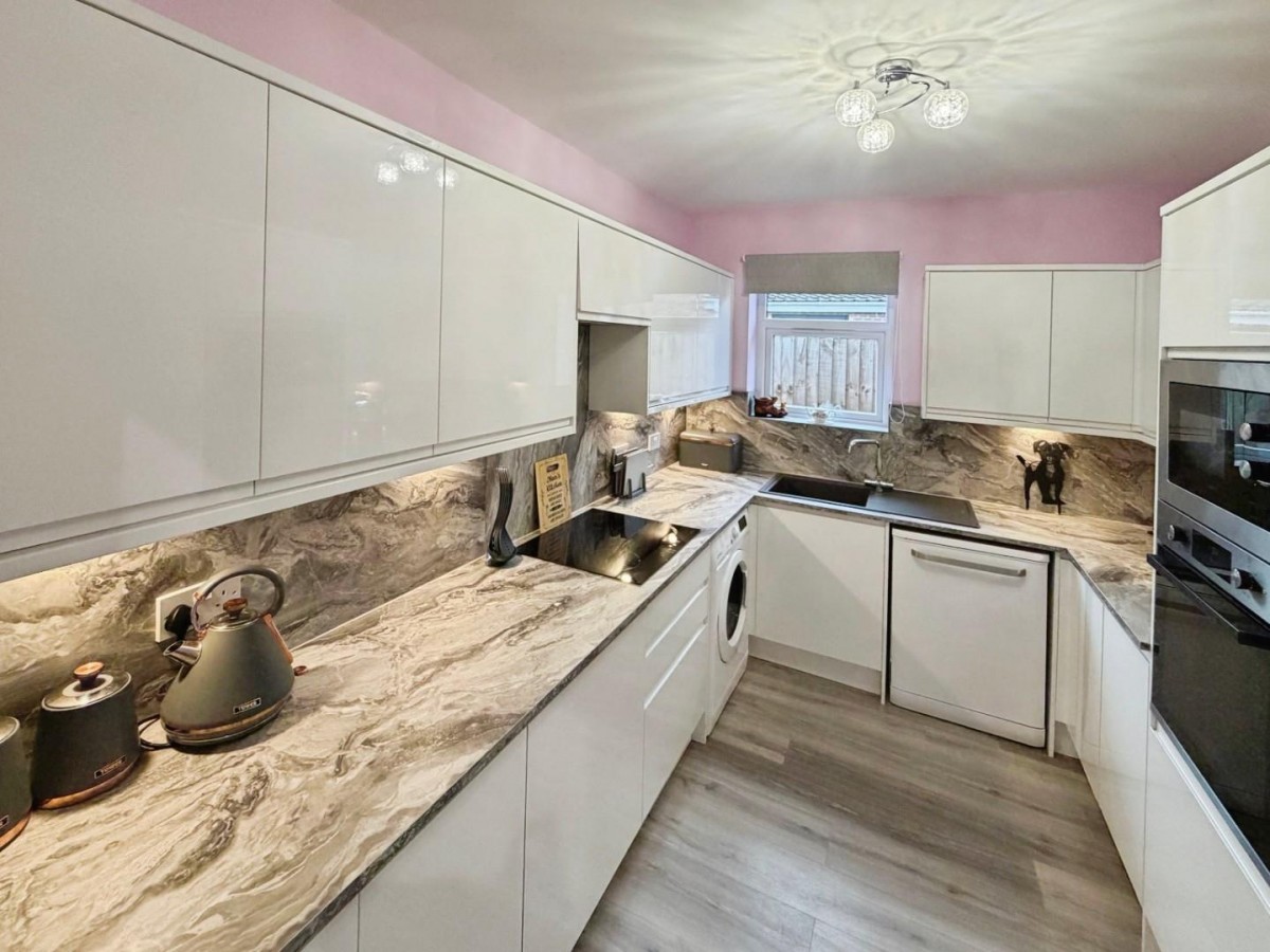 Glenesk Road, Great Sutton