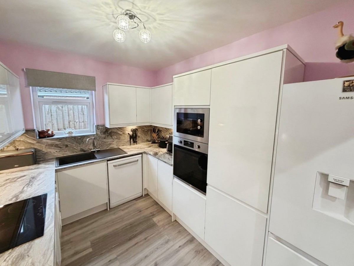 Glenesk Road, Great Sutton