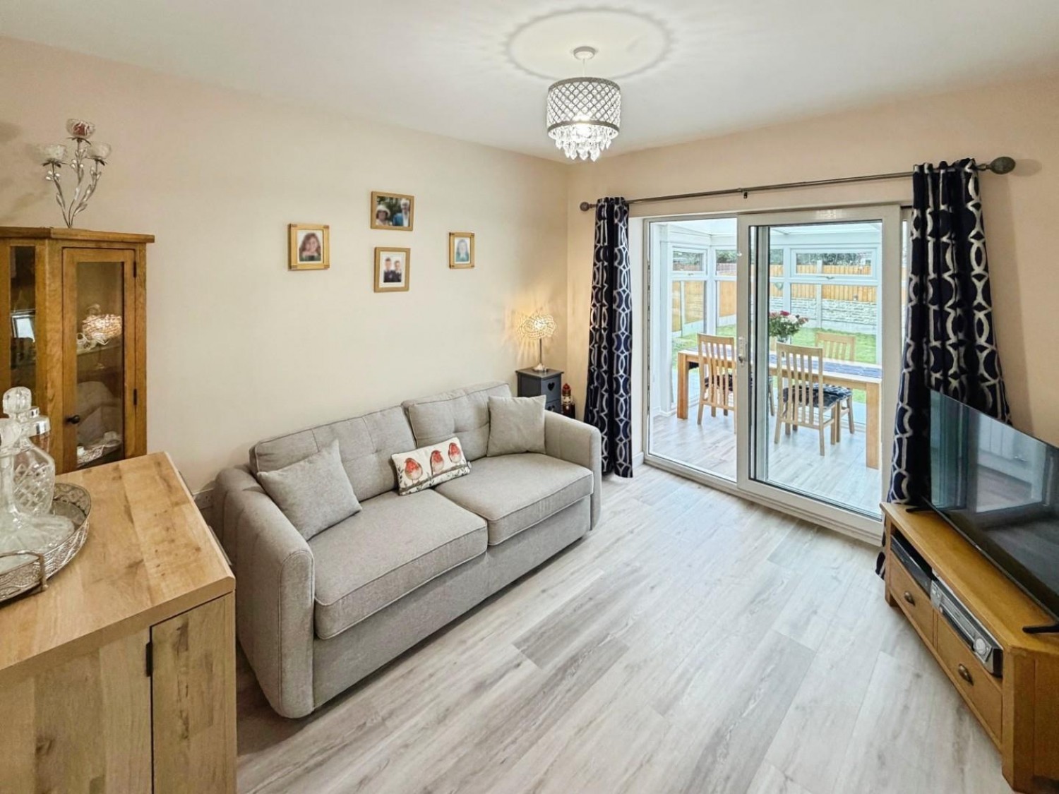 Glenesk Road, Great Sutton