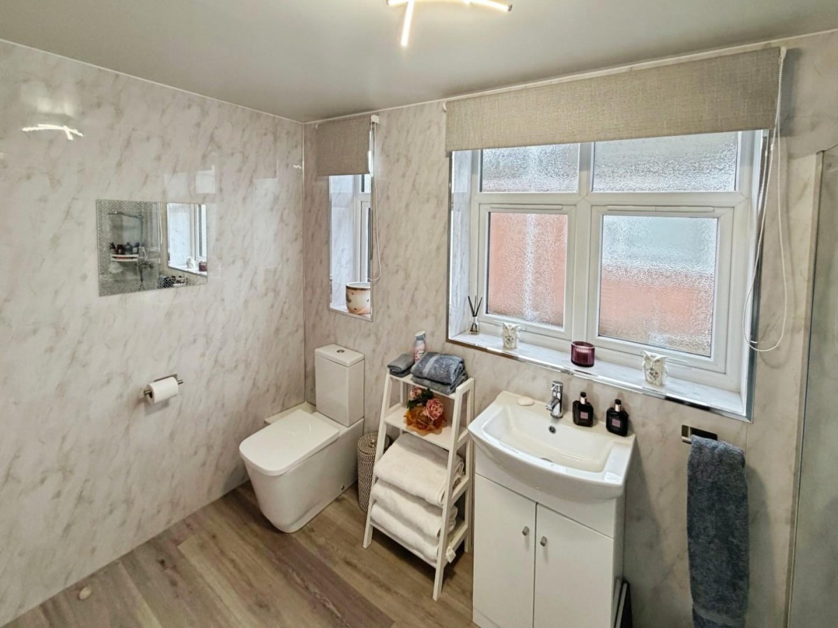 Glenesk Road, Great Sutton