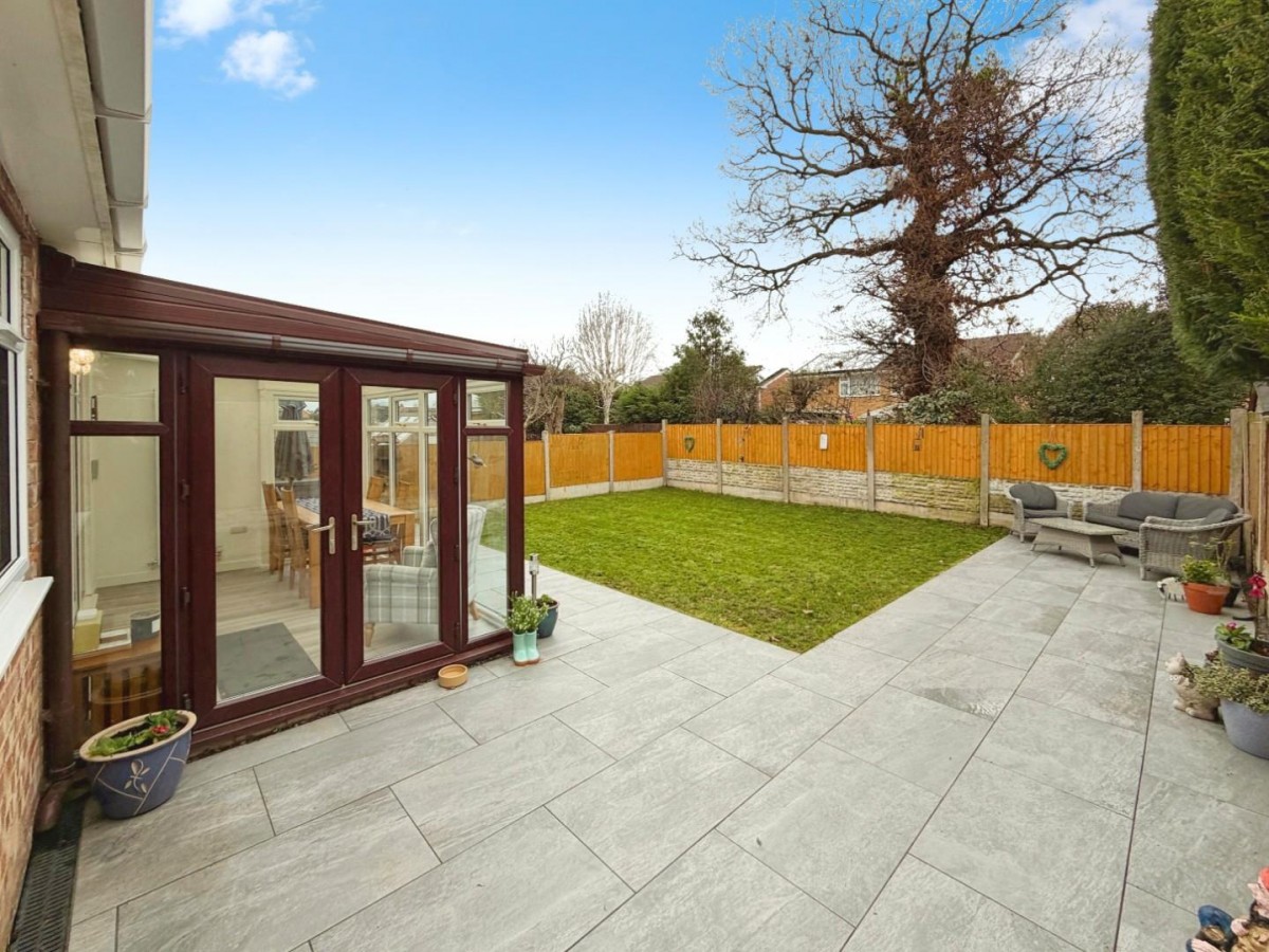 Glenesk Road, Great Sutton