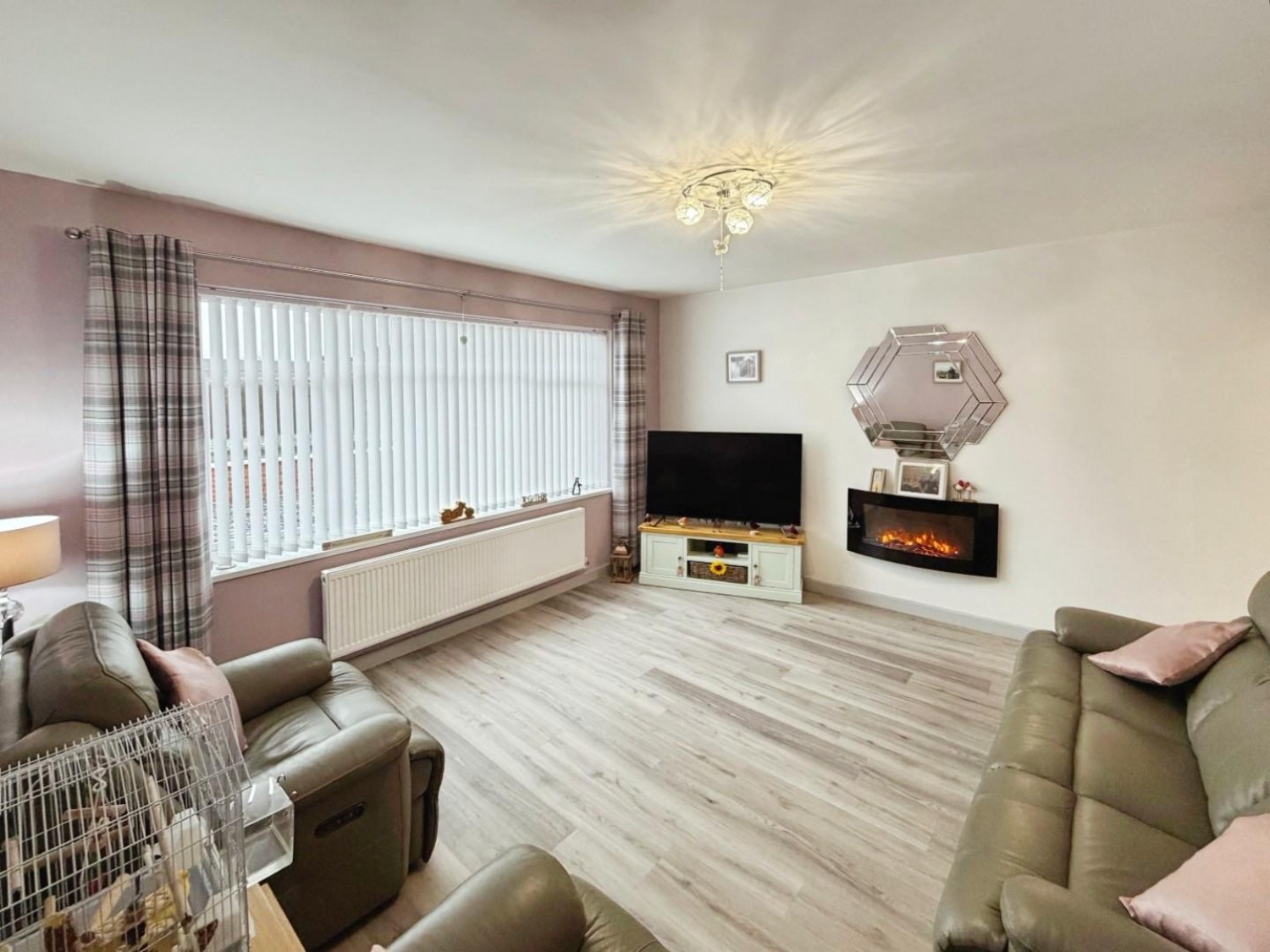 Glenesk Road, Great Sutton