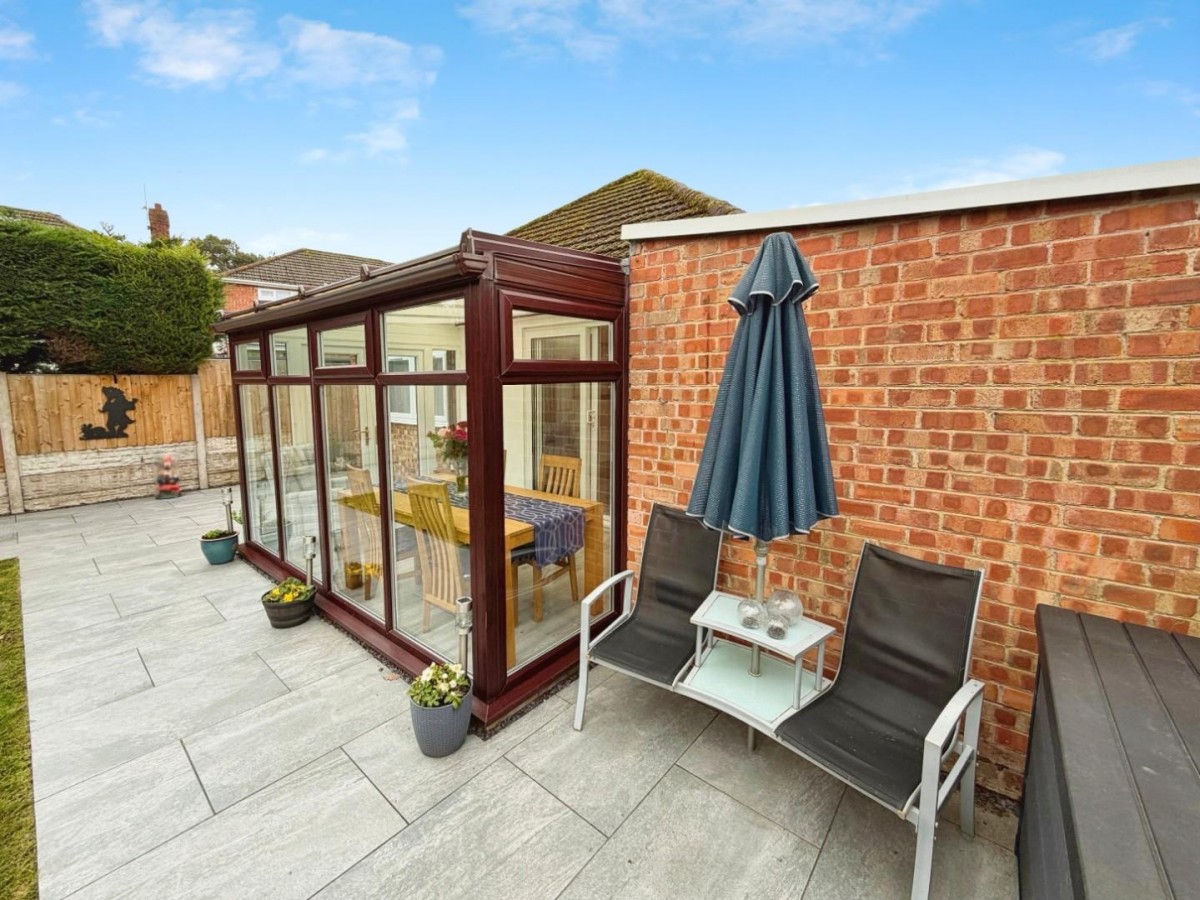 Glenesk Road, Great Sutton