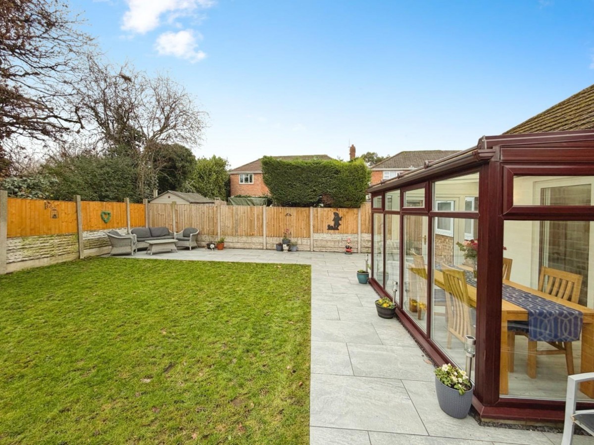 Glenesk Road, Great Sutton