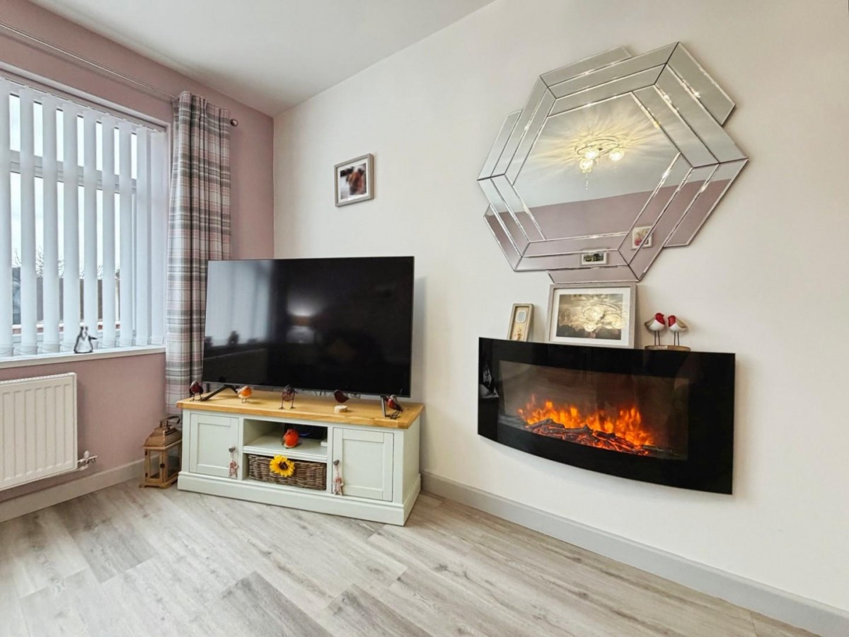 Glenesk Road, Great Sutton