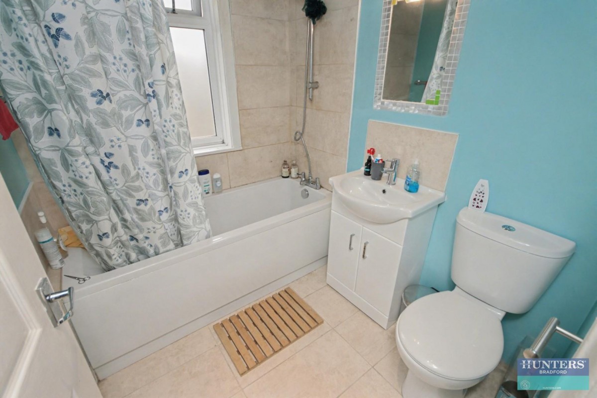 Anlaby Street, Laisterdyke, Bradford, West Yorkshire, BD4 8PS