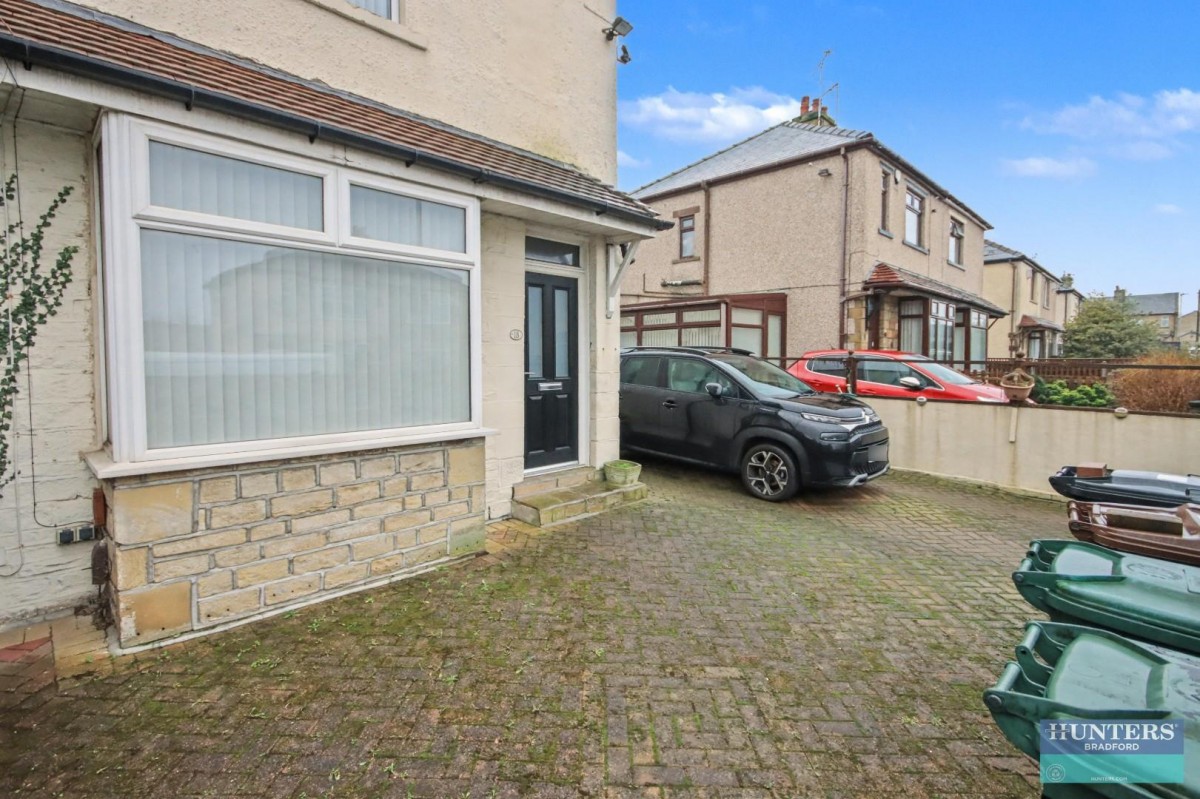 Anlaby Street, Laisterdyke, Bradford, West Yorkshire, BD4 8PS