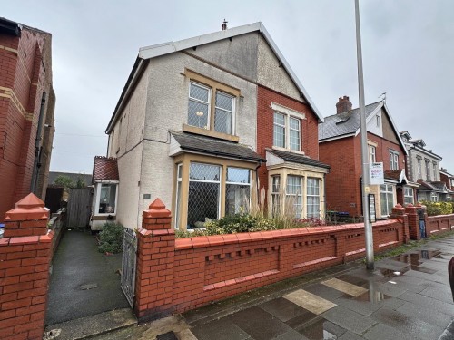 St Annes Road, Blackpool, FY4 2QR