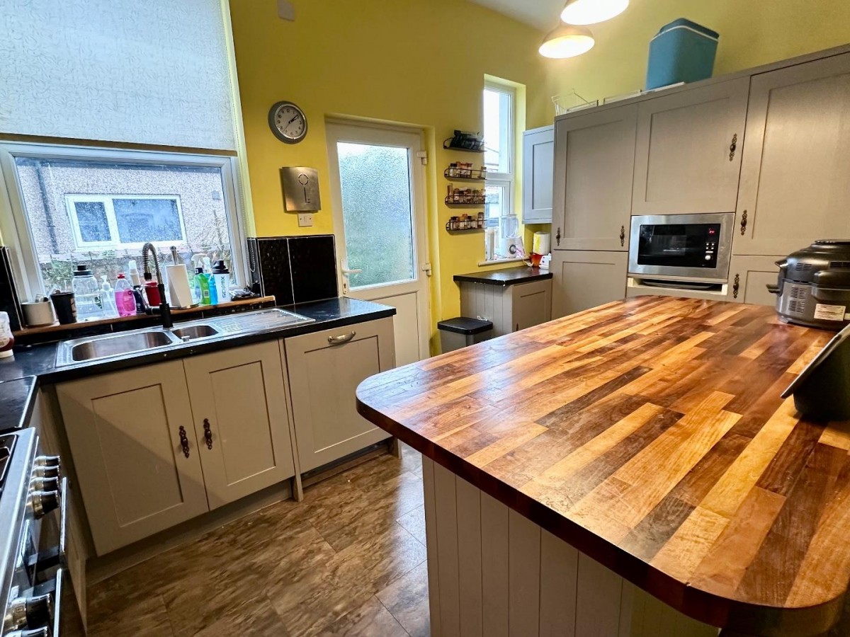 St Annes Road, Blackpool, FY4 2QR