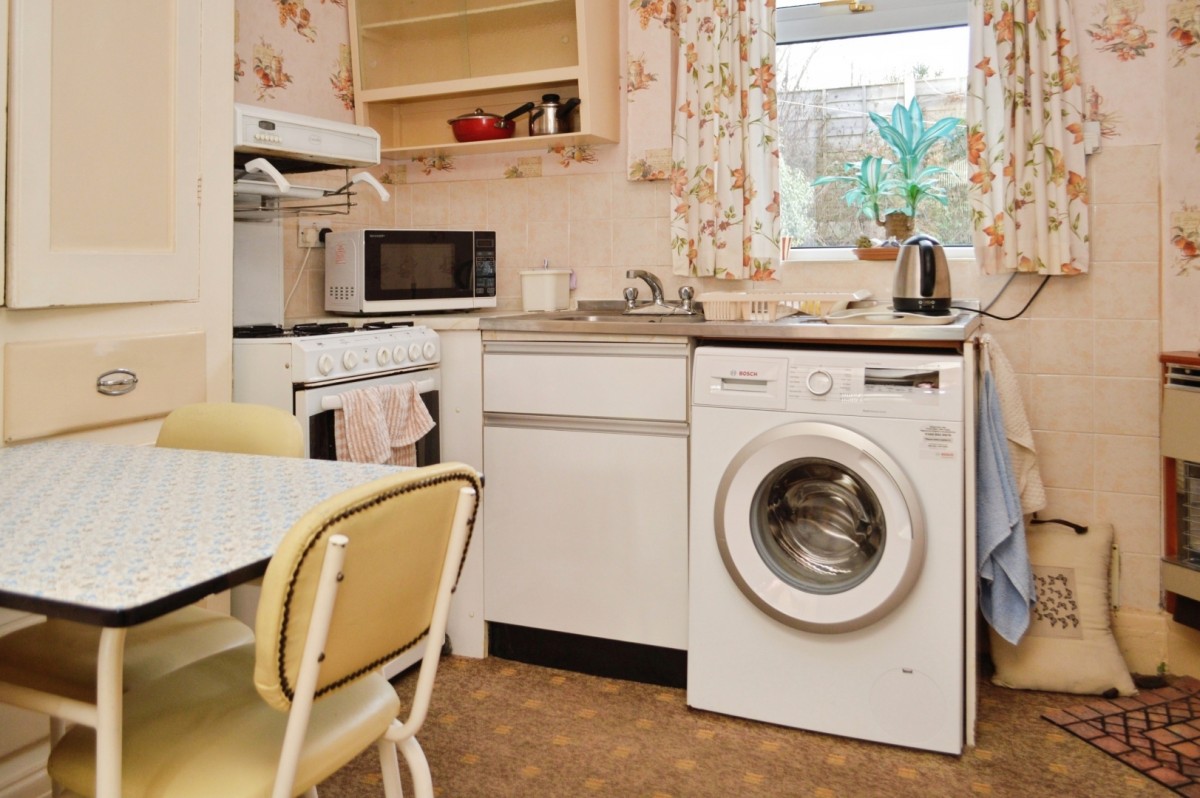 Halliwell Avenue, Oldham