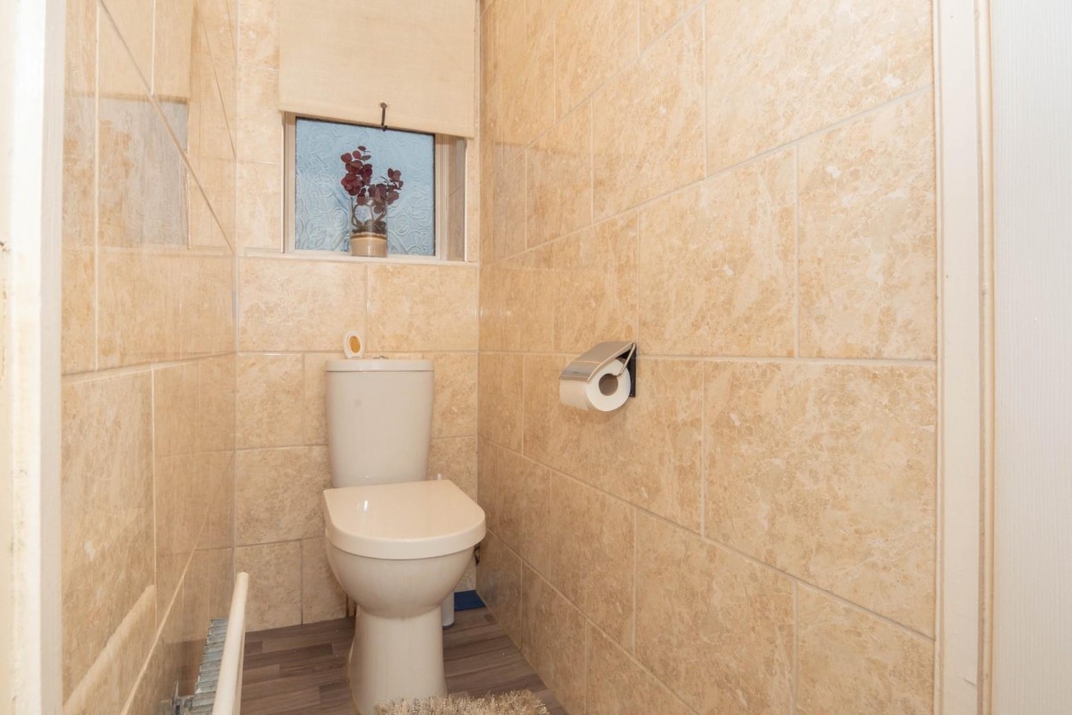 Chatsworth Drive , Pudsey , Leeds , LS28 8JT