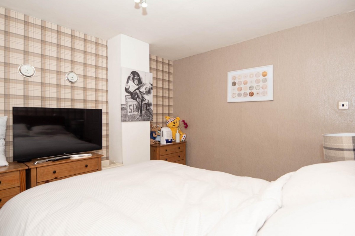 Chatsworth Drive , Pudsey , Leeds , LS28 8JT