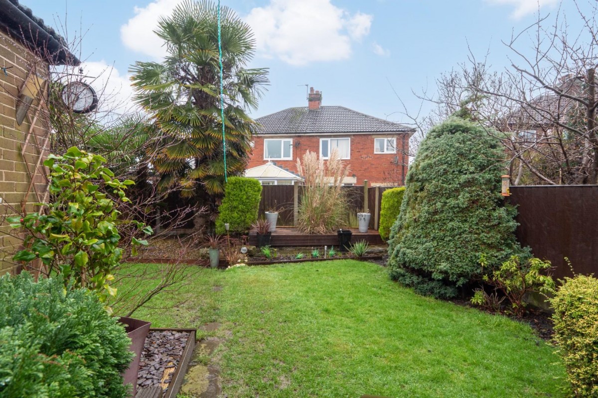 Chatsworth Drive , Pudsey , Leeds , LS28 8JT