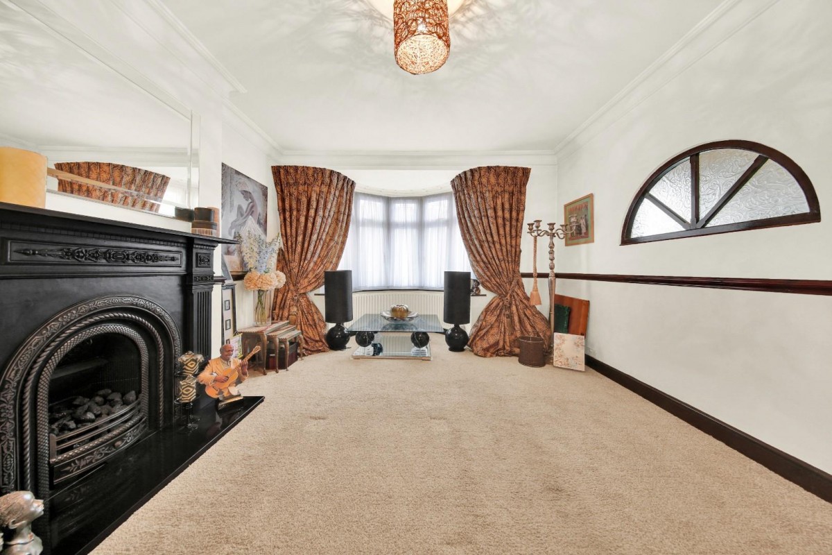 Rose Glen, Romford, RM7