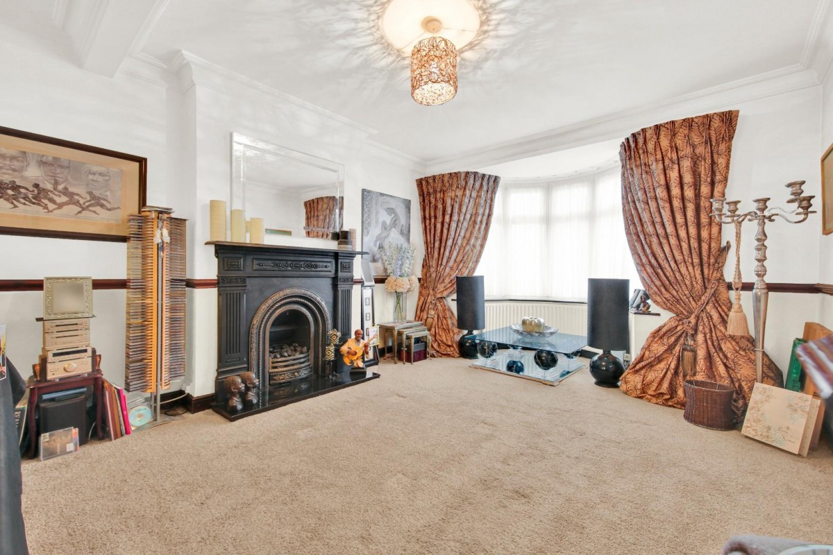 Rose Glen, Romford, RM7