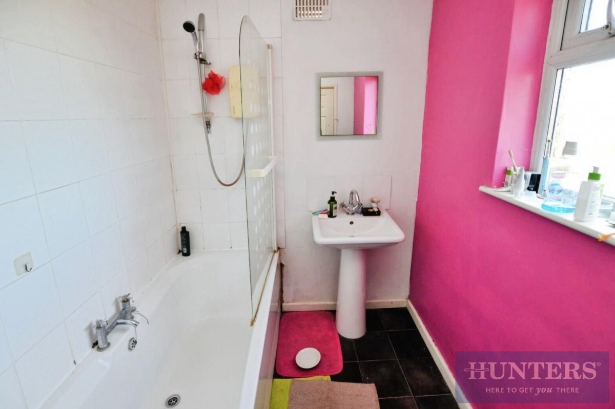 Central Avenue, Wigston