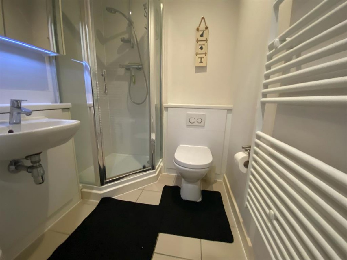 Beavers Lane, Hounslow, TW4