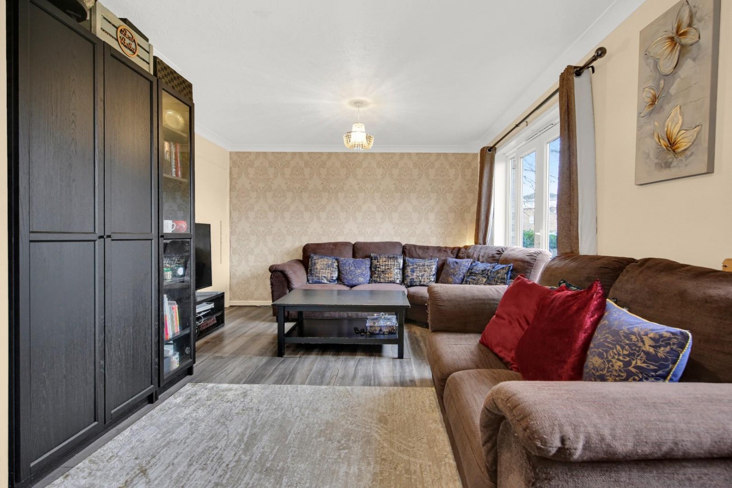 2 bedroom Flat for sale in Ridley Close, Barking, IG11