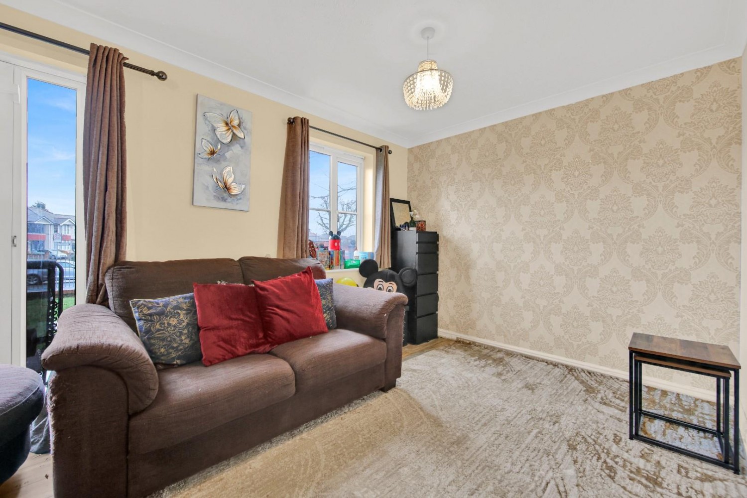 2 bedroom Flat for sale in Ridley Close, Barking, IG11
