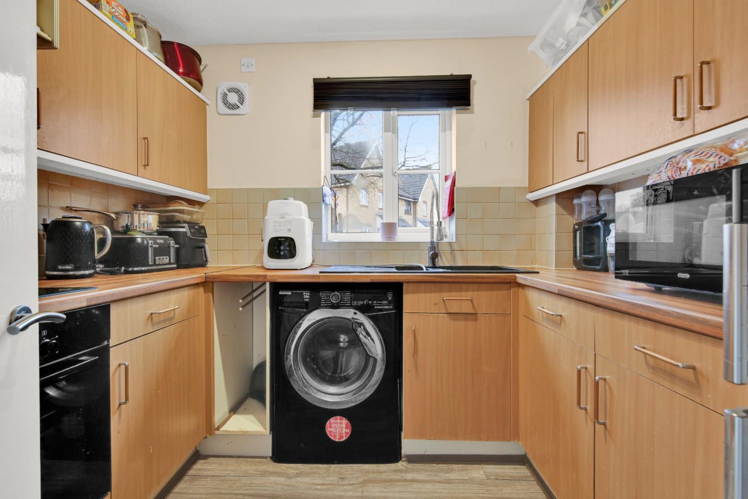 2 bedroom Flat for sale in Ridley Close, Barking, IG11