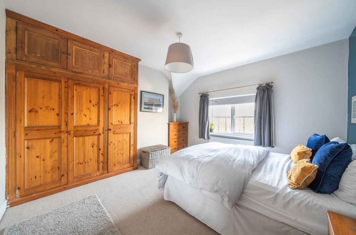 Hawkswood Crescent, Leeds, LS5