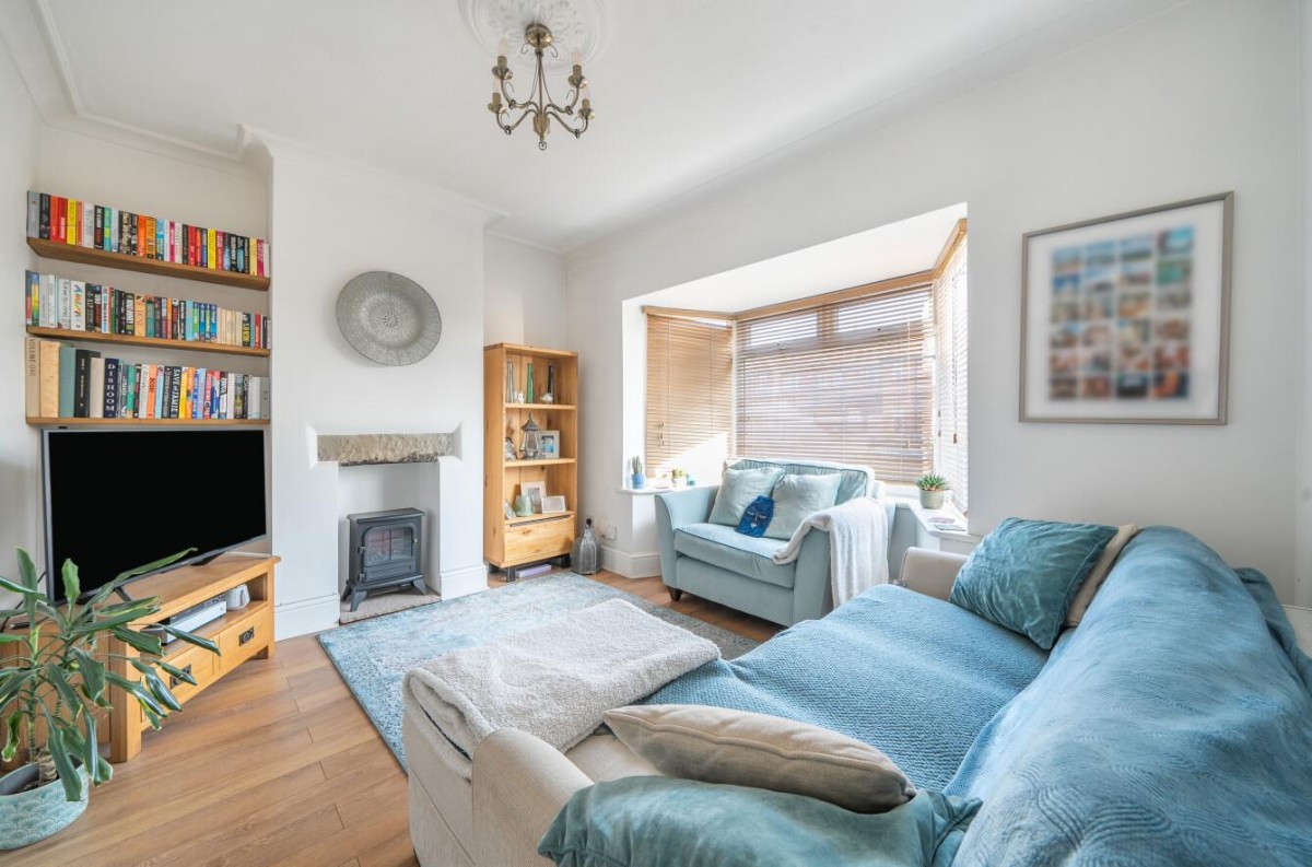 Hawkswood Crescent, Leeds, LS5