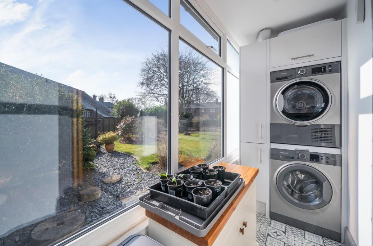 Hawkswood Crescent, Leeds, LS5