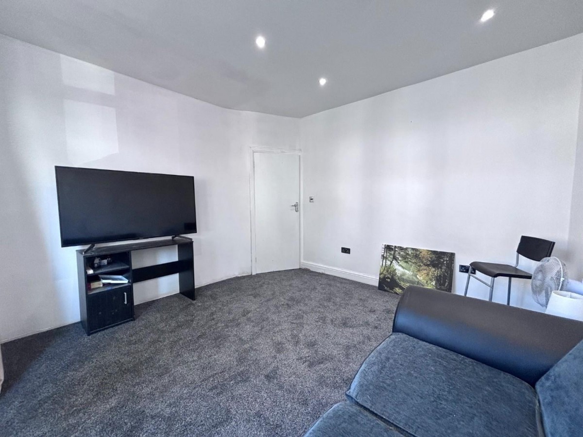 St. Anselms Road, Hayes, UB3 1SB