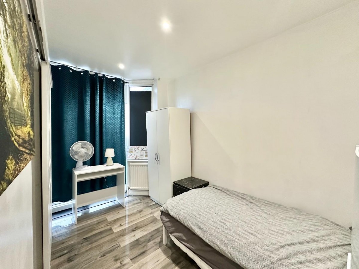 St. Anselms Road, Hayes, UB3 1SB