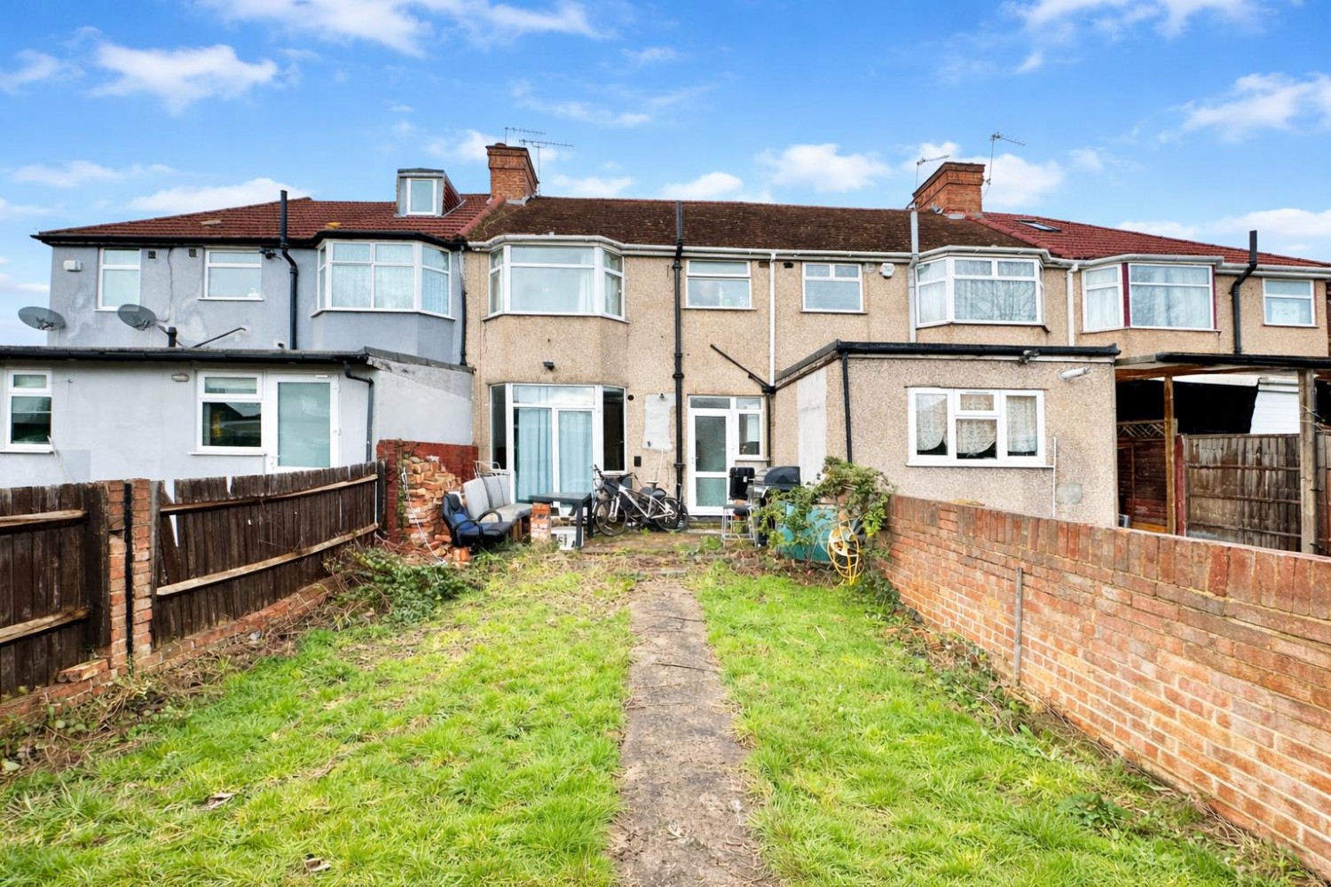 St. Anselms Road, Hayes, UB3 1SB