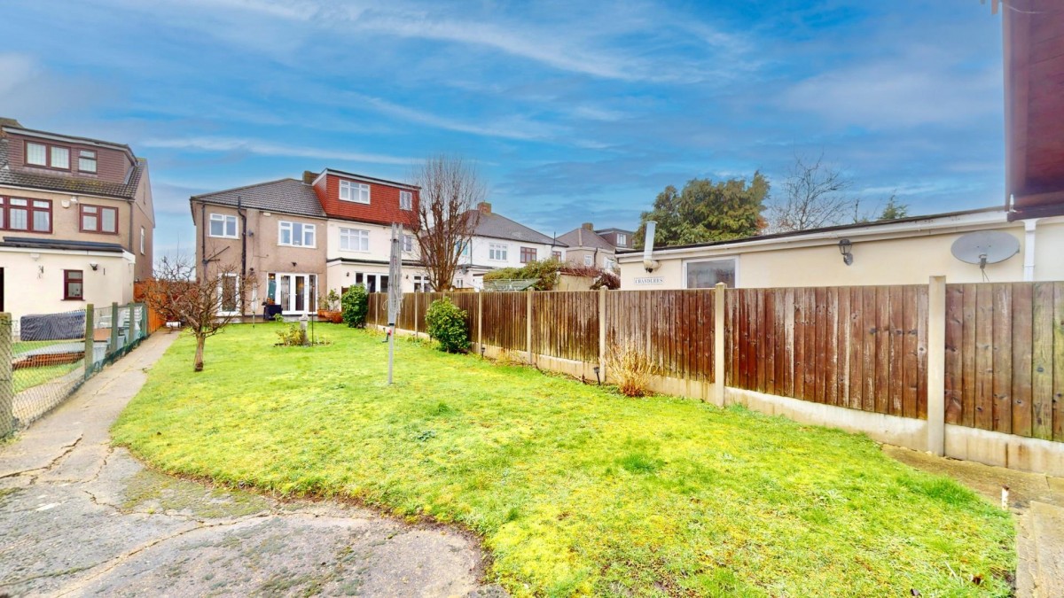 Canon Avenue, Chadwell Heath, RM6